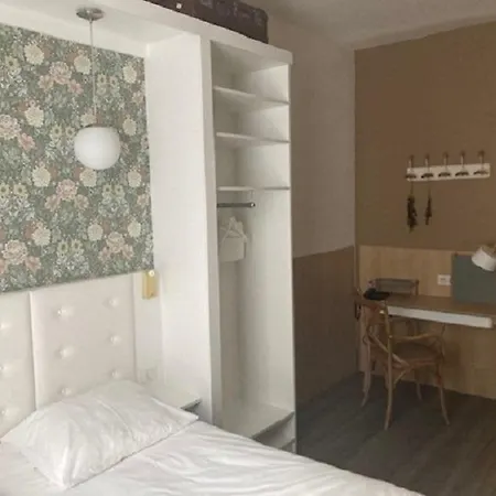 Calm Appart'&hostel Aparthotel